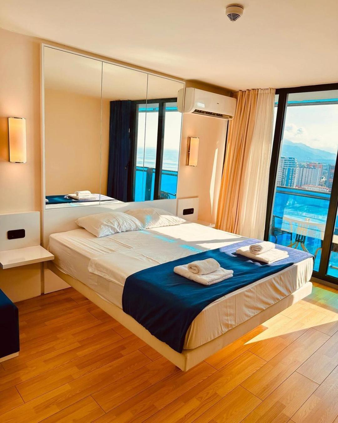 Orbi City Sea View Batumi Exterior foto